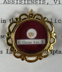 1992 Documented reliquary theca with relics of St. Clare of Assisi, founder of the Order of Poor Ladies