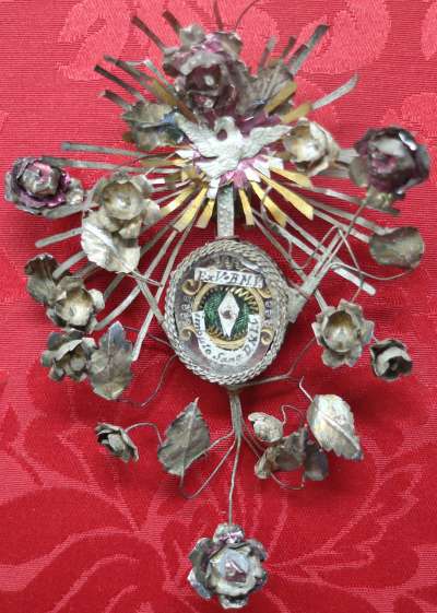 Reliquary with relics from the Veil of the Blessed Virgin Mary Soaked in the Holy Blood of Jesus