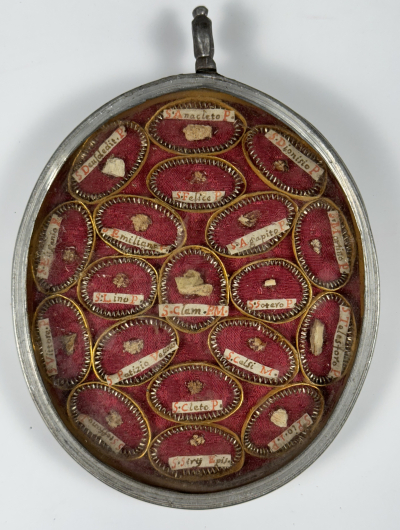 Reliquary theca with a relics of St. Pope Clement of Rome, Early Popes &amp; Selected Saints