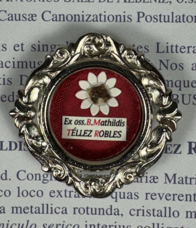 2004 Documented reliquary theca with relic of Blessed Matilde of the Sacred Heart, foundress of the congregation of the Hijas de María Madre de la Iglesia