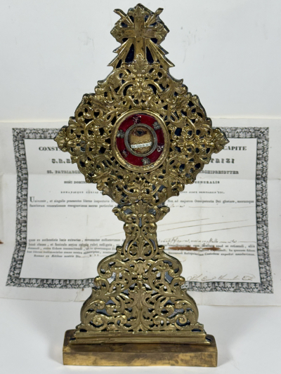 1845 Vatican documented reliquary monstrance with relics of the Veil of the Blessed Virgin Mary