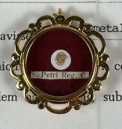 1992 Documented reliquary theca with relics of St. Peter de Regalado