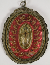 Large reliquary theca with relics of the True Cross and 18 Catholic Saints