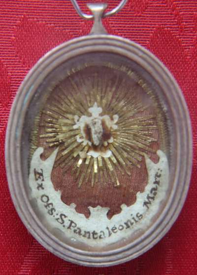 Theca with first class ex ossibus relic of Unmercenary Healer and Greatmartyr Saint Pantaleon (Panteleimon)