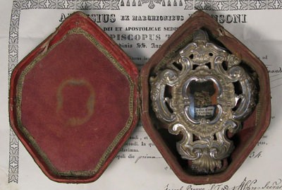 Important documented theca with first class ex ossibus relic of Saint Alexander Sauli